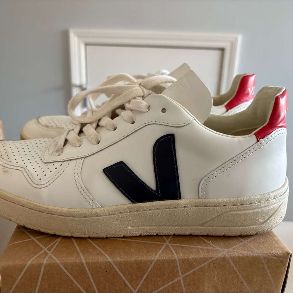 Veja White and Red Sneakers with Black Logo